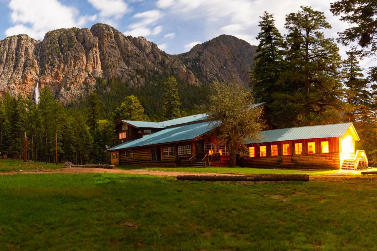 Corkins Lodge Chama Luaran gambar