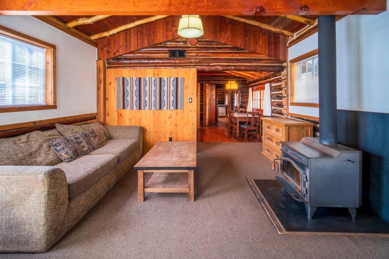 Corkins Lodge Chama Luaran gambar